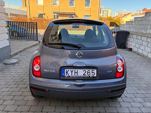 Nissan Micra 14 of 30