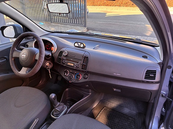 Nissan Micra 25 of 30