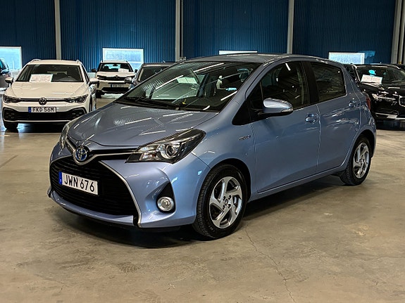 Toyota Yaris 7 of 21