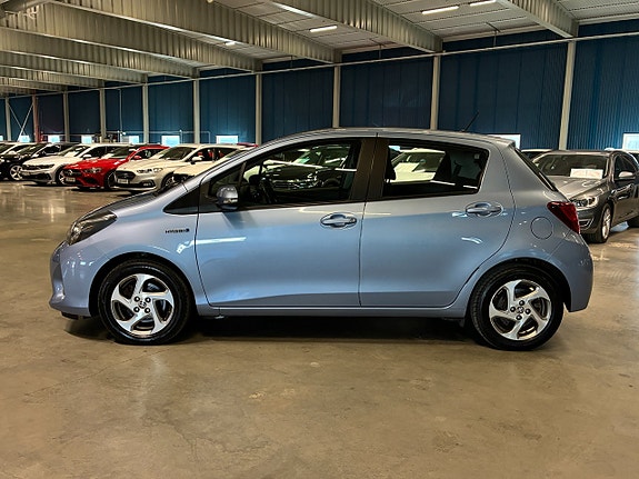 Toyota Yaris 6 of 21