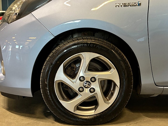 Toyota Yaris 9 of 21
