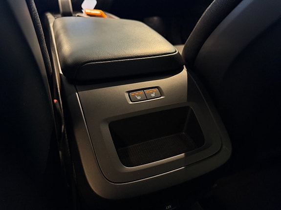 Volvo V60 Cross Country 19 of 26