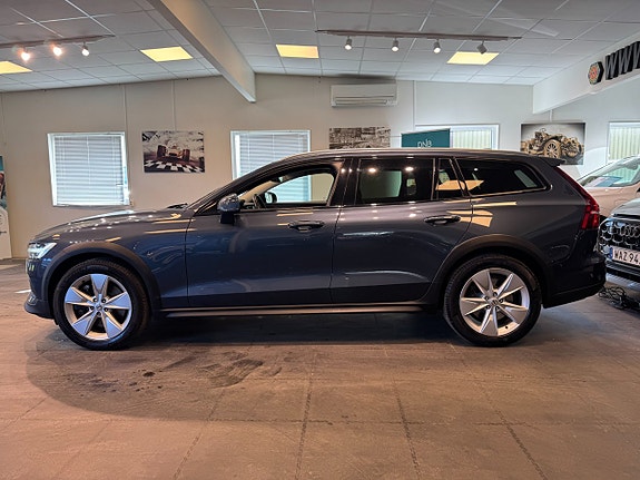 Volvo V60 Cross Country 23 of 26