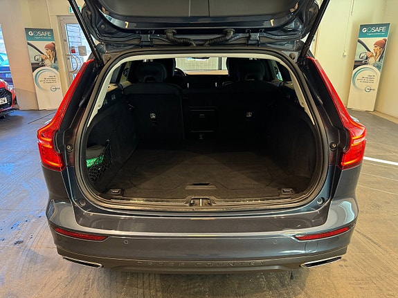Volvo V60 Cross Country 24 of 26