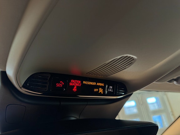 Volvo V60 Cross Country 18 of 26