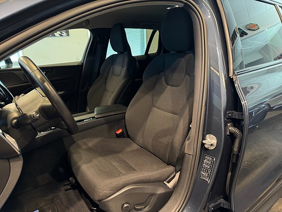 Volvo V60 Cross Country 10 of 26