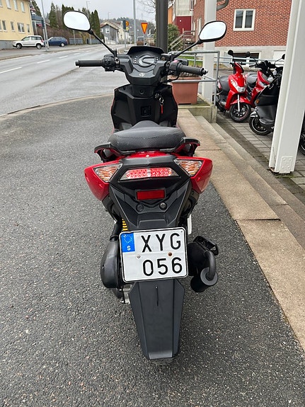 SYM sport Klass 1 moped, kör på AM-kort, 379 mil 7 of 9