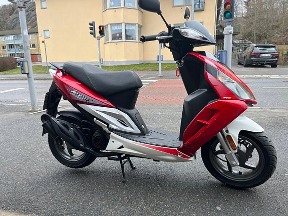 SYM sport Klass 1 moped, kör på AM-kort, 379 mil 3 of 9