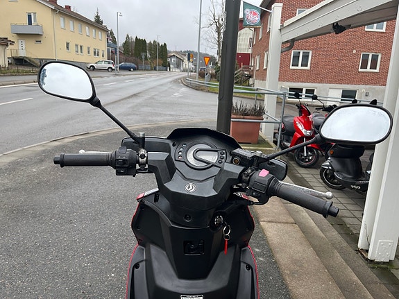 SYM sport Klass 1 moped, kör på AM-kort, 379 mil 8 of 9