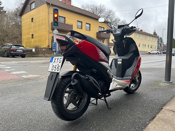 SYM sport Klass 1 moped, kör på AM-kort, 379 mil 4 of 9