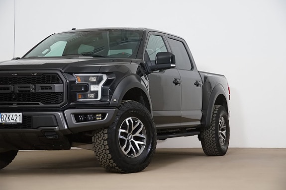 Ford F-150 3 of 5