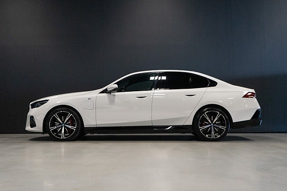 BMW 550e 2 of 5