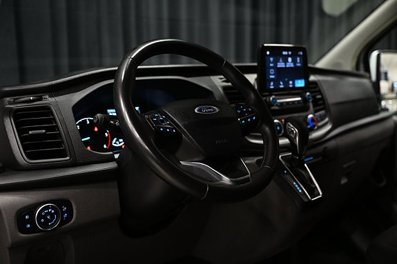 Ford Transit Custom 16 of 30
