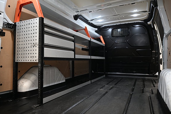 Ford Transit Custom 11 of 30