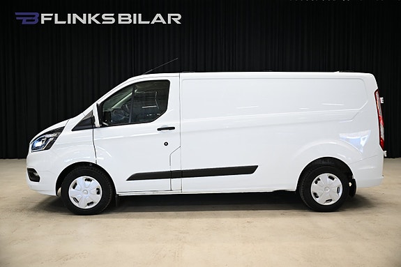 Ford Transit Custom 2 of 30