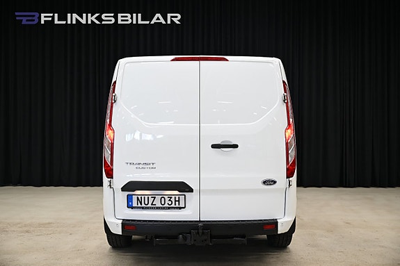 Ford Transit Custom 12 of 30