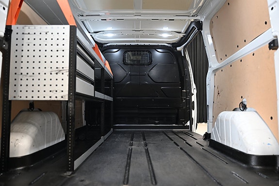 Ford Transit Custom 8 of 30