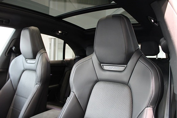 Porsche Macan GTS 4 of 5