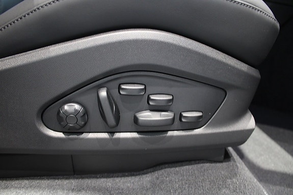 Porsche Macan GTS 21 of 21