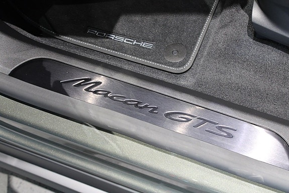 Porsche Macan GTS 18 of 21