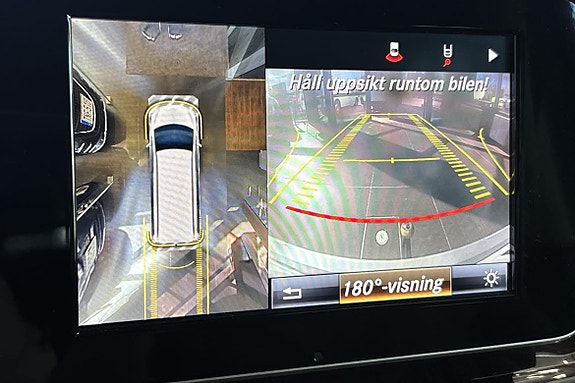 Mercedes-Benz V250 25 of 27