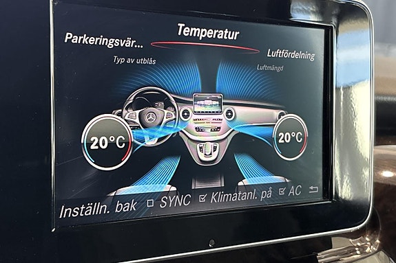 Mercedes-Benz V250 26 of 27