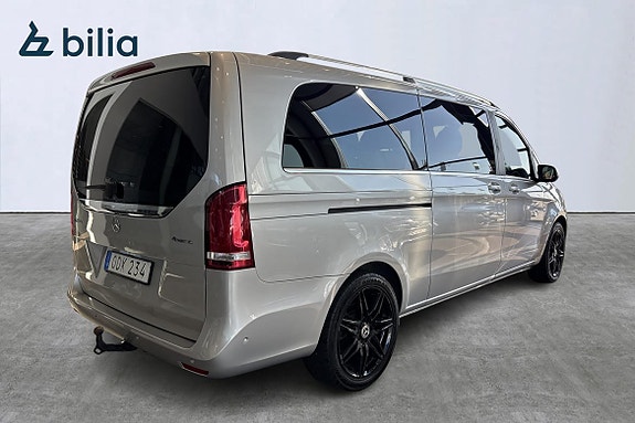 Mercedes-Benz V250 6 of 27