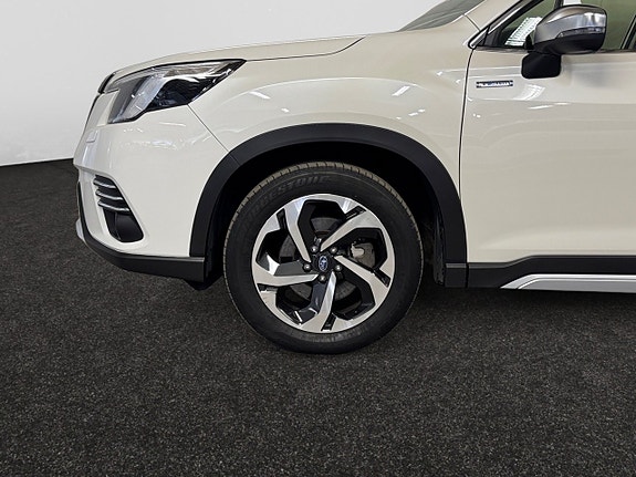 Subaru Forester 4 of 5