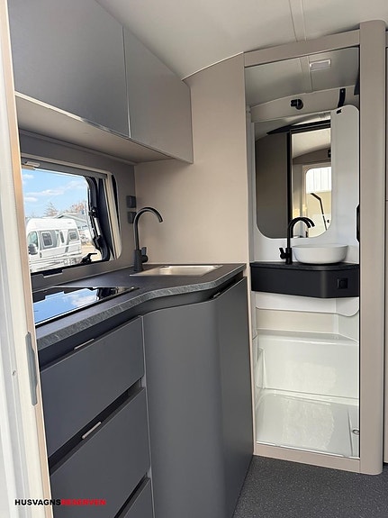 Adria ACTION 391 LH Sport 6 of 18