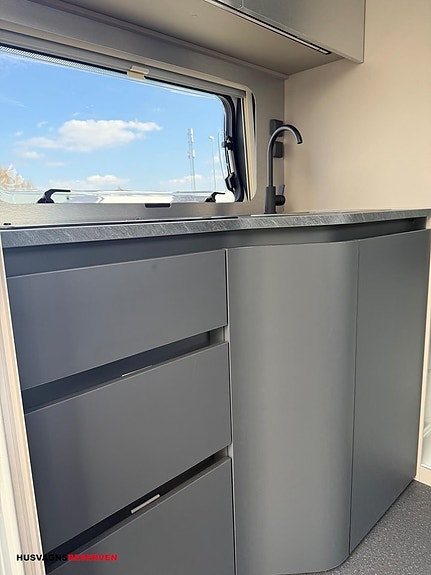 Adria ACTION 391 LH Sport 8 of 18