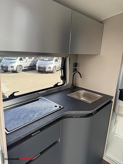 Adria ACTION 391 LH Sport 9 of 18
