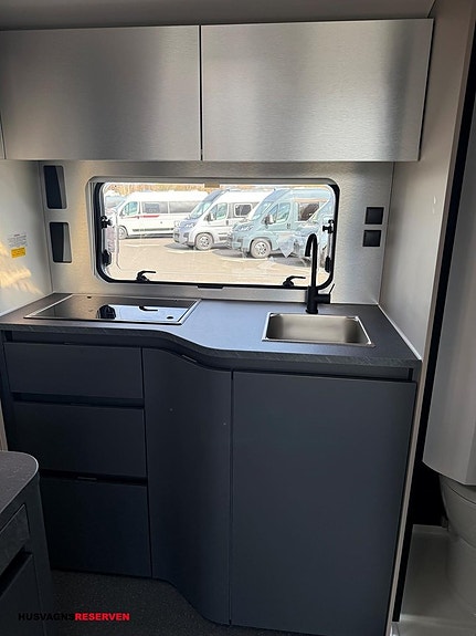 Adria ACTION 391 LH Sport 7 of 18