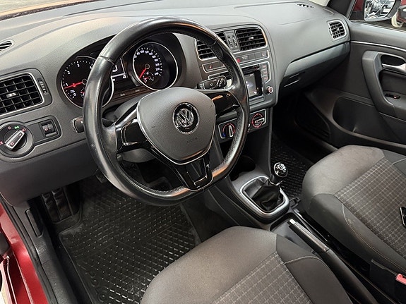 Volkswagen Polo 5 of 5