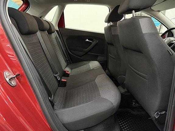 Volkswagen Polo 16 of 21