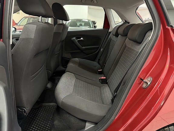 Volkswagen Polo 15 of 21