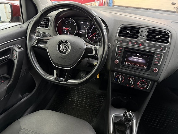 Volkswagen Polo 7 of 21