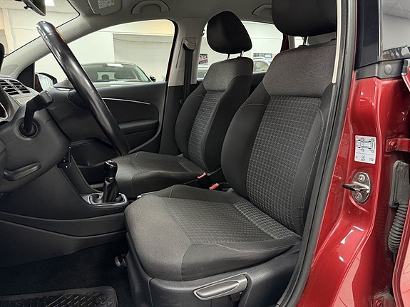 Volkswagen Polo 13 of 21