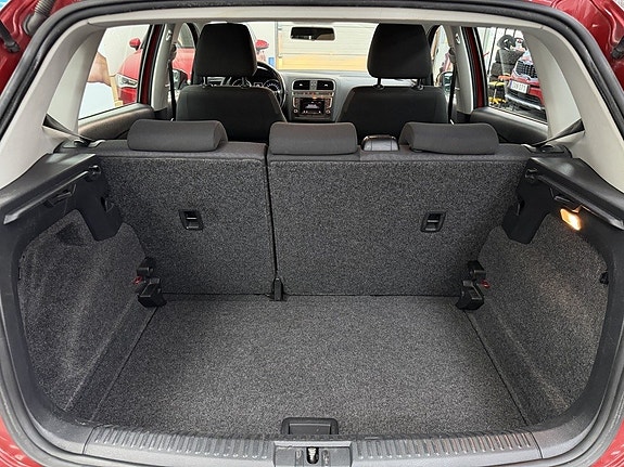 Volkswagen Polo 18 of 21