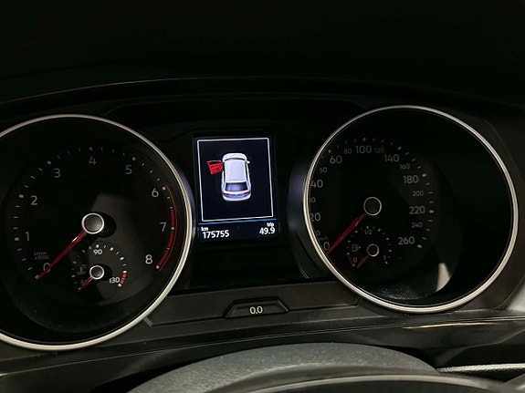 Volkswagen Tiguan 12 of 12