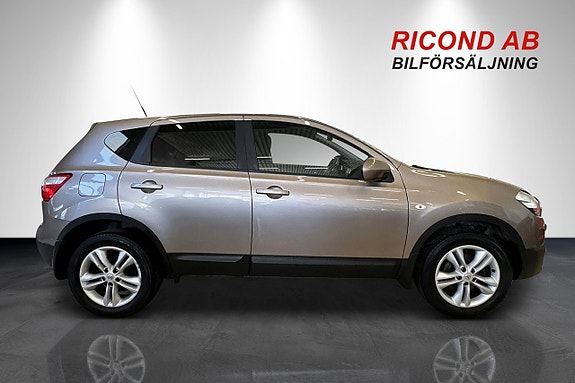 Nissan Qashqai 2 of 5