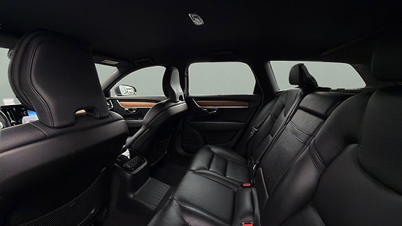 Volvo V90 12 of 30