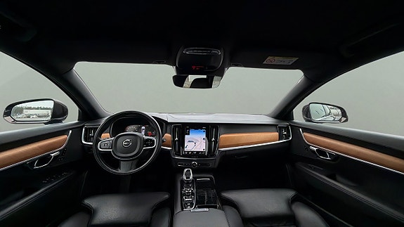 Volvo V90 10 of 30