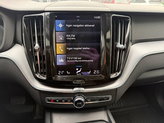 Volvo XC60 11 of 15