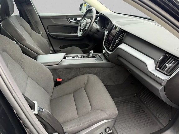 Volvo XC60 12 of 15