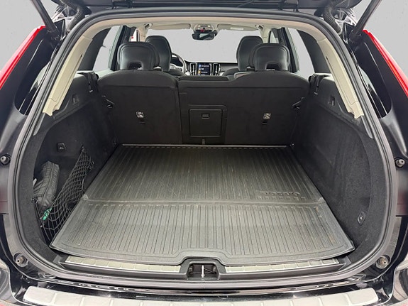 Volvo XC60 15 of 15