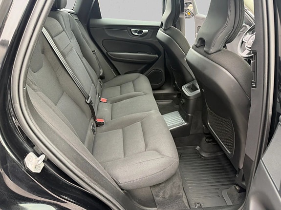 Volvo XC60 13 of 15