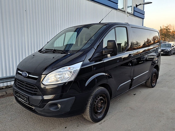 Ford Transit Custom 2 of 26