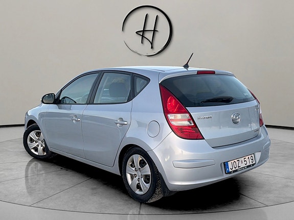 Hyundai i30 8 of 11