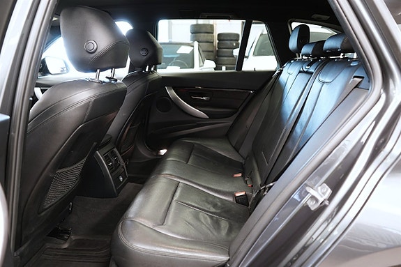 BMW 320 12 of 27