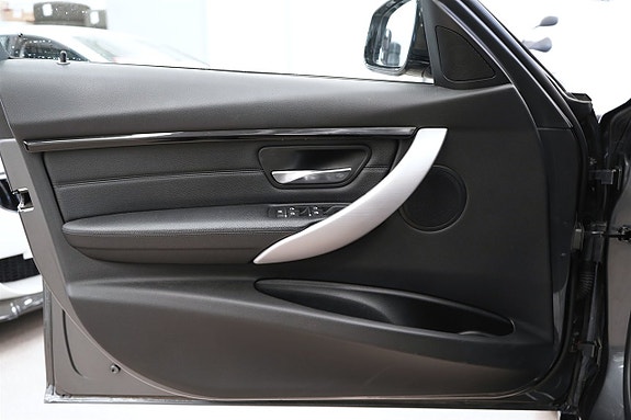 BMW 320 17 of 27